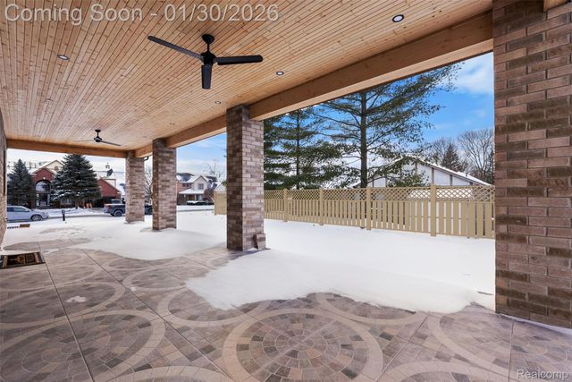 5321 rochester rd, Troy, MI 48058