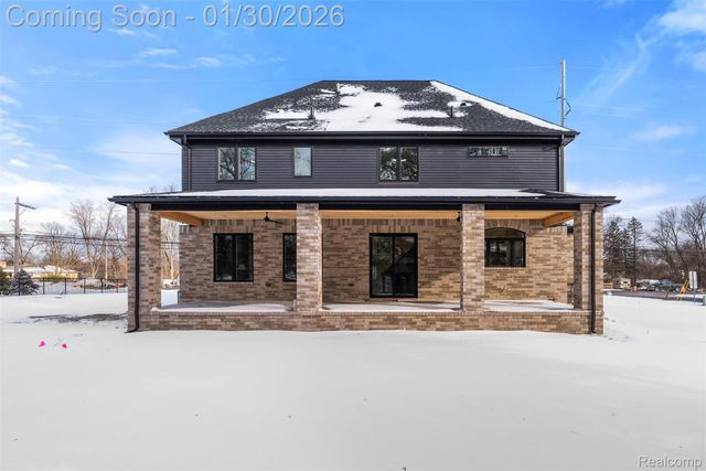 5321 rochester rd, Troy, MI 48058