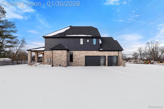 5321 rochester rd, Troy, MI 48058