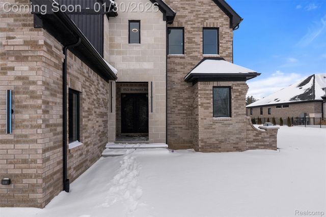 5321 rochester rd, Troy, MI 48058