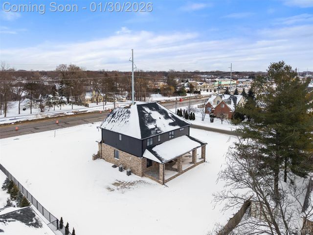 5321 rochester rd, Troy, MI 48058