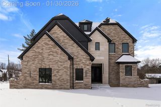 5321 rochester rd, Troy, MI 48058