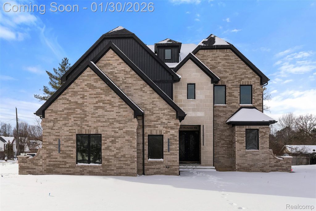 5321 rochester rd, Troy, MI 48058