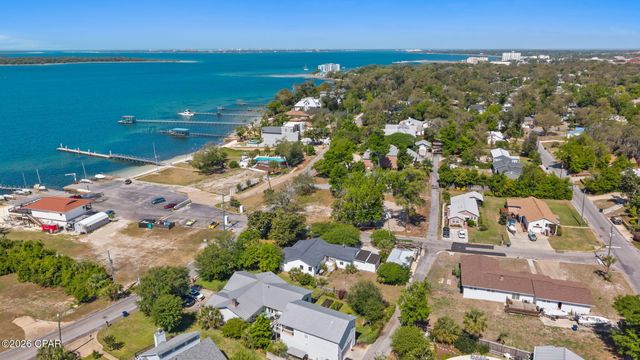 301 Bunkers Cove Road, Panama City, FL 32401