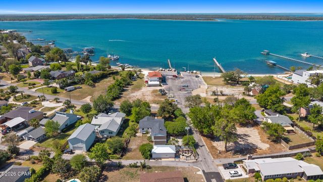 301 Bunkers Cove Road, Panama City, FL 32401