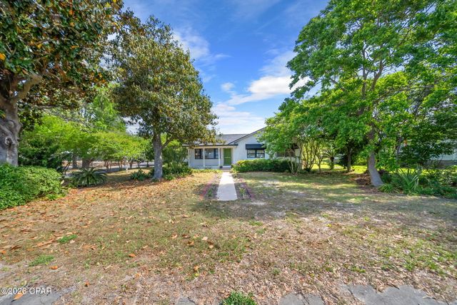 301 Bunkers Cove Road, Panama City, FL 32401