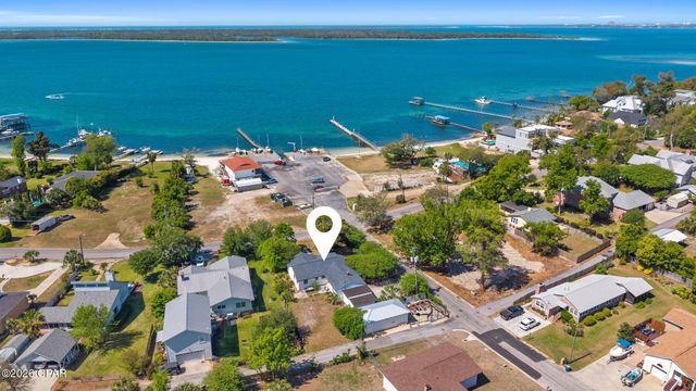 301 Bunkers Cove Road, Panama City, FL 32401