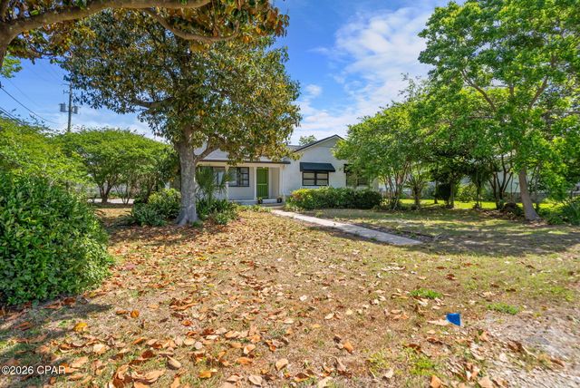 301 Bunkers Cove Road, Panama City, FL 32401