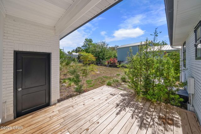 301 Bunkers Cove Road, Panama City, FL 32401