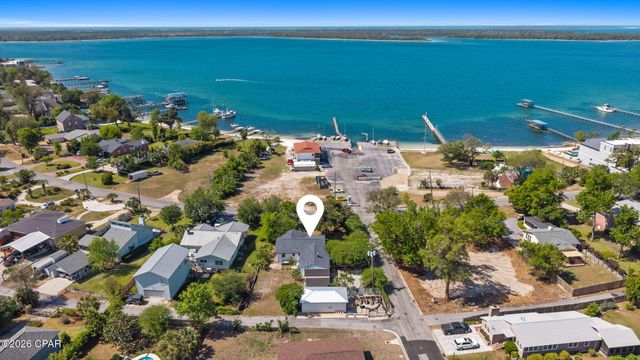 301 Bunkers Cove Road, Panama City, FL 32401