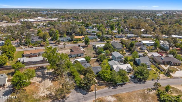 301 Bunkers Cove Road, Panama City, FL 32401