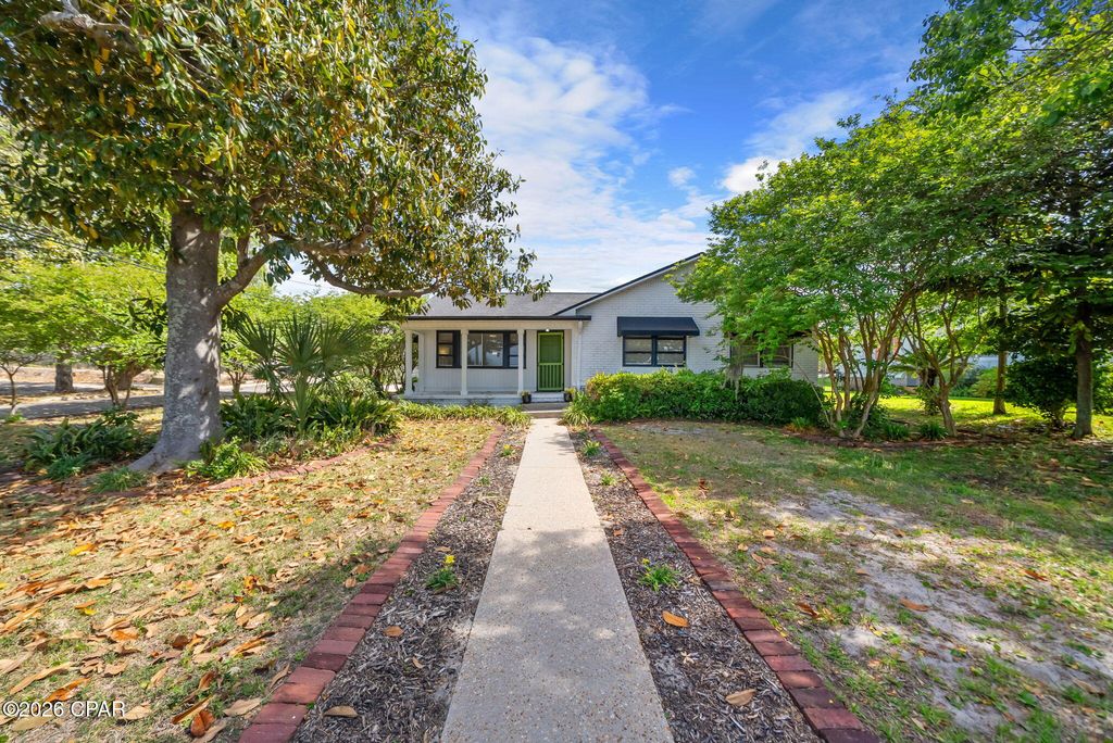 301 Bunkers Cove Road, Panama City, FL 32401