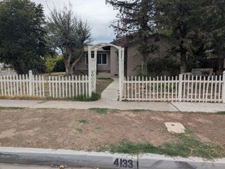 4133 N Warren Avenue, Fresno, CA 93705