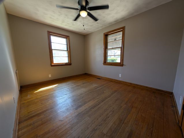 318 E 11th St, Columbia, TN 38401