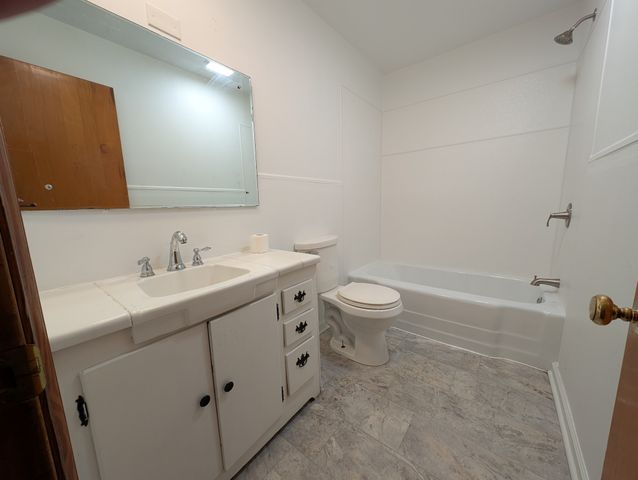 318 E 11th St, Columbia, TN 38401