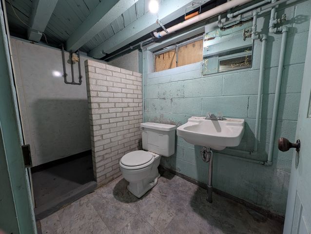 318 E 11th St, Columbia, TN 38401