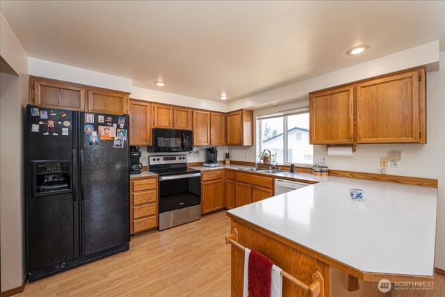 1890 Edgewood Drive, Camano Island, WA 98282