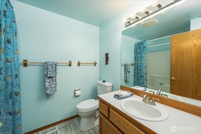 1890 Edgewood Drive, Camano Island, WA 98282