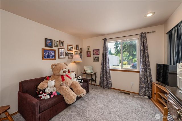 1890 Edgewood Drive, Camano Island, WA 98282