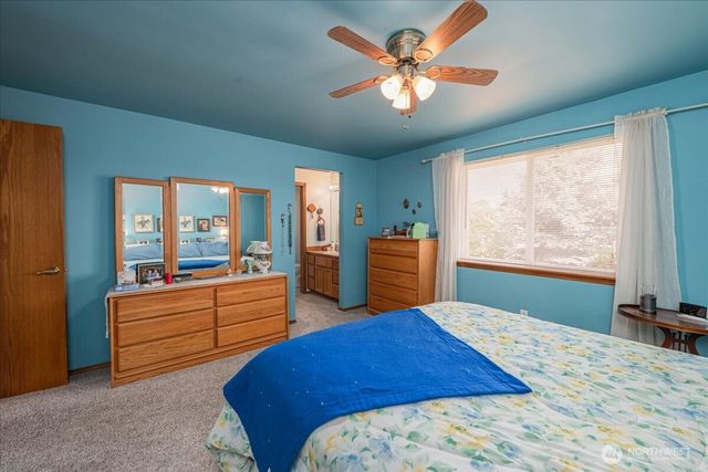 1890 Edgewood Drive, Camano Island, WA 98282