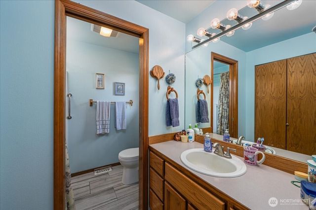 1890 Edgewood Drive, Camano Island, WA 98282