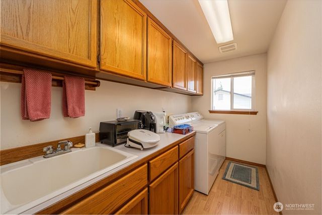 1890 Edgewood Drive, Camano Island, WA 98282