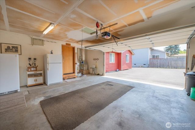 1890 Edgewood Drive, Camano Island, WA 98282