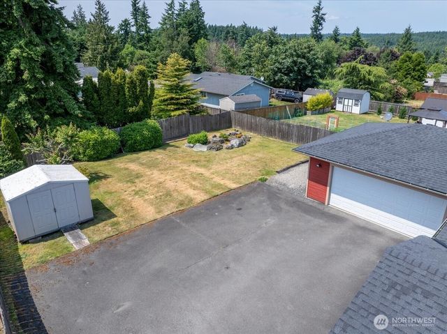 1890 Edgewood Drive, Camano Island, WA 98282