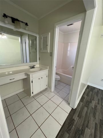 5335 Lauri Lane, Bossier City, LA 71112