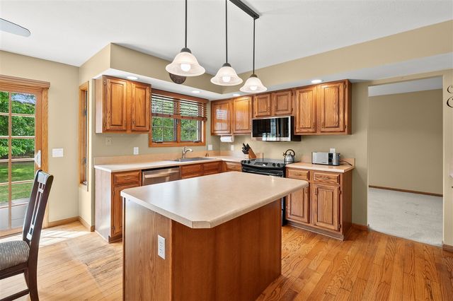 7704 S 10th Street, Kalamazoo, MI 49009