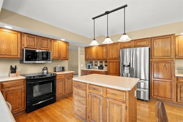 7704 S 10th Street, Kalamazoo, MI 49009