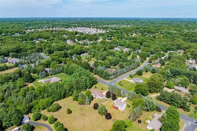 7704 S 10th Street, Kalamazoo, MI 49009