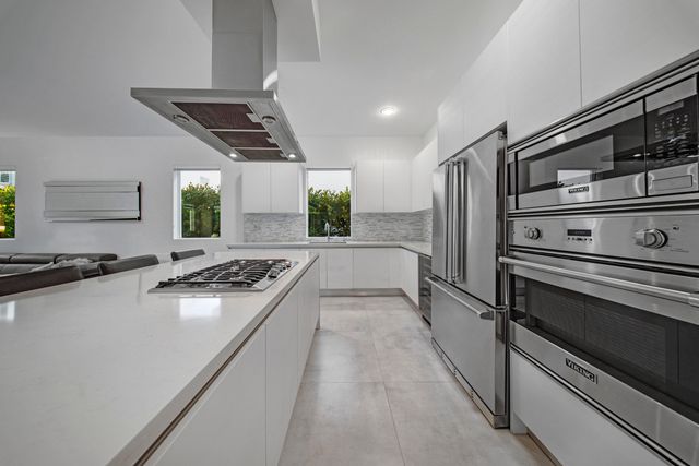 10081 NW 75TH Terrace, Doral, FL 33178