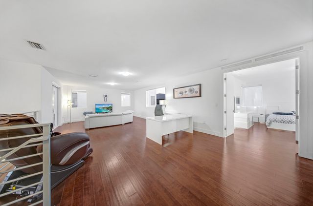 10081 NW 75TH Terrace, Doral, FL 33178