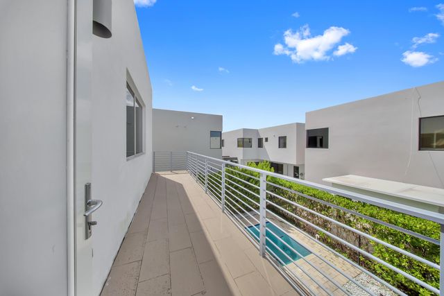 10081 NW 75TH Terrace, Doral, FL 33178