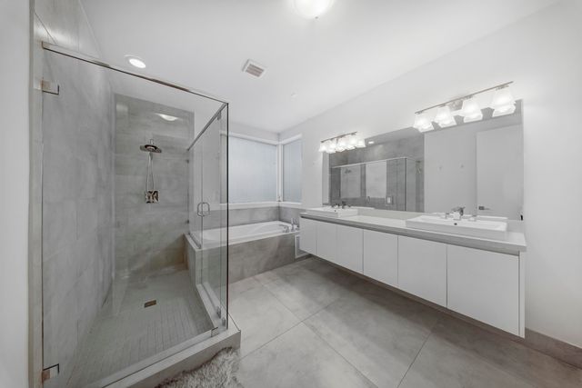 10081 NW 75TH Terrace, Doral, FL 33178