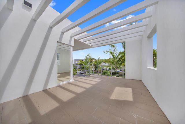 10081 NW 75TH Terrace, Doral, FL 33178