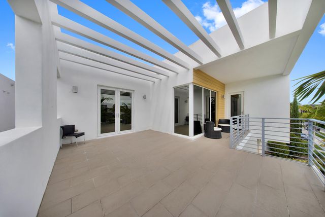 10081 NW 75TH Terrace, Doral, FL 33178