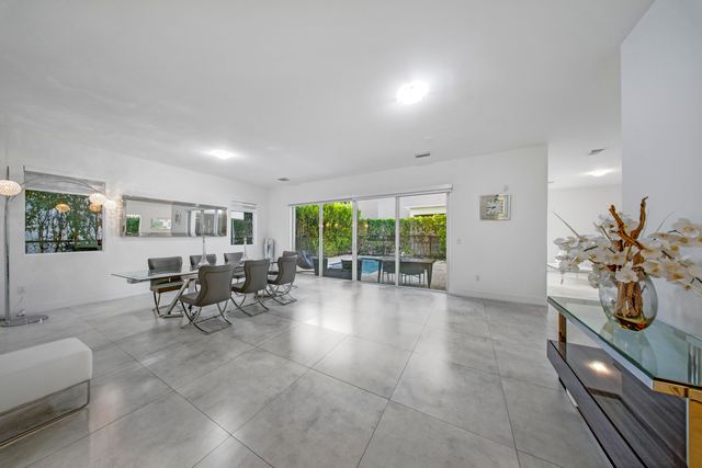 10081 NW 75TH Terrace, Doral, FL 33178