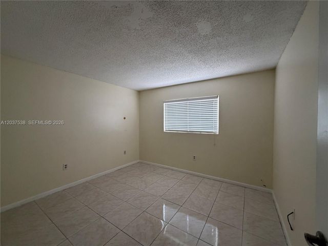 14902 SW 82nd Ln 13-205, Miami, FL 33193