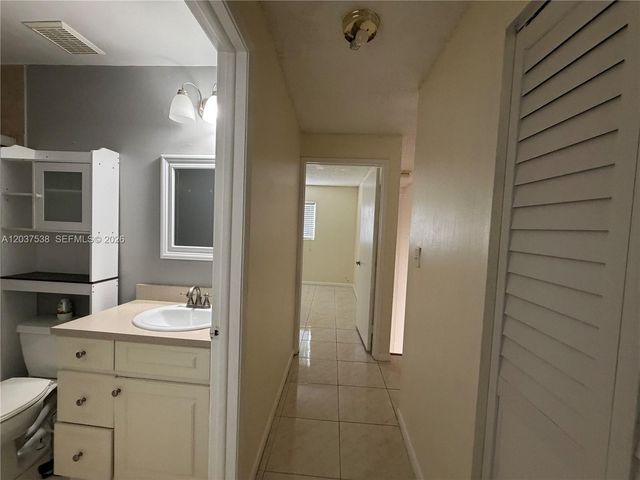 14902 SW 82nd Ln 13-205, Miami, FL 33193