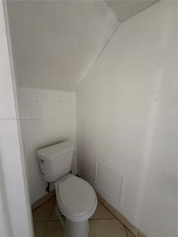 14902 SW 82nd Ln 13-205, Miami, FL 33193