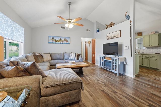 209 SCOTT Street, Interlachen, FL 32148