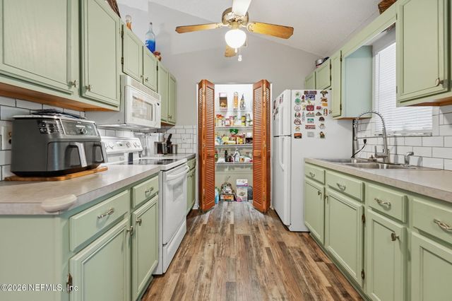 209 SCOTT Street, Interlachen, FL 32148