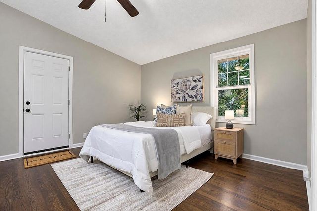 7132 Parallel Parkway, Kansas City, KS 66112