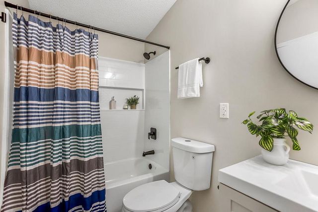 7132 Parallel Parkway, Kansas City, KS 66112