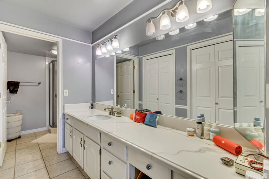Image 12 of property listing at 5761 S WATERBURY CIR #I, Murray, UT 84121