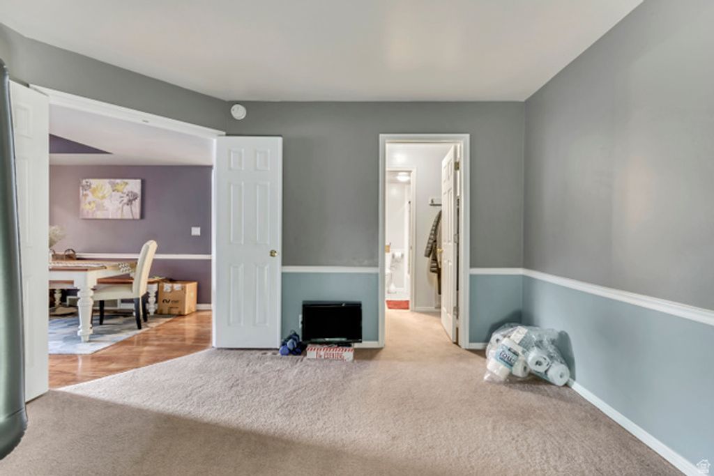 Image 14 of property listing at 5761 S WATERBURY CIR #I, Murray, UT 84121