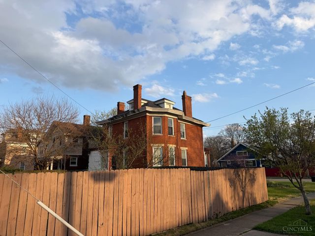 1824 W North Bend Road, Cincinnati, OH 45224