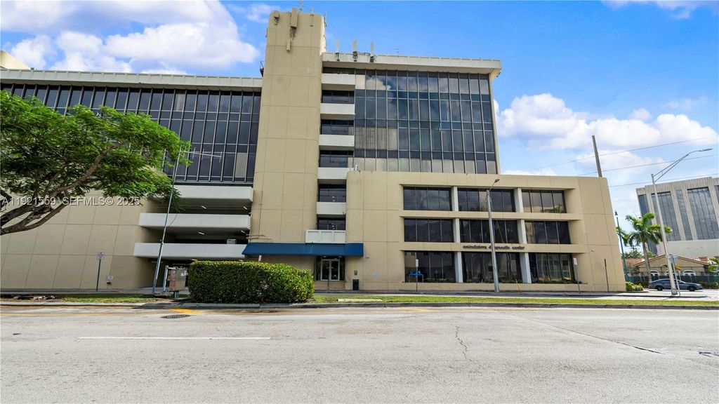 747 Ponce De Leon Blvd 410, Coral Gables, FL 33134